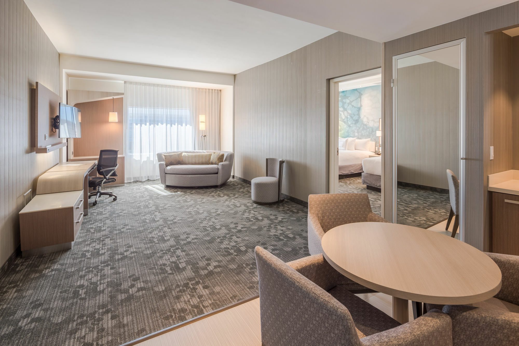 Courtyard By Marriott Chihuahua Hotel Buitenkant foto