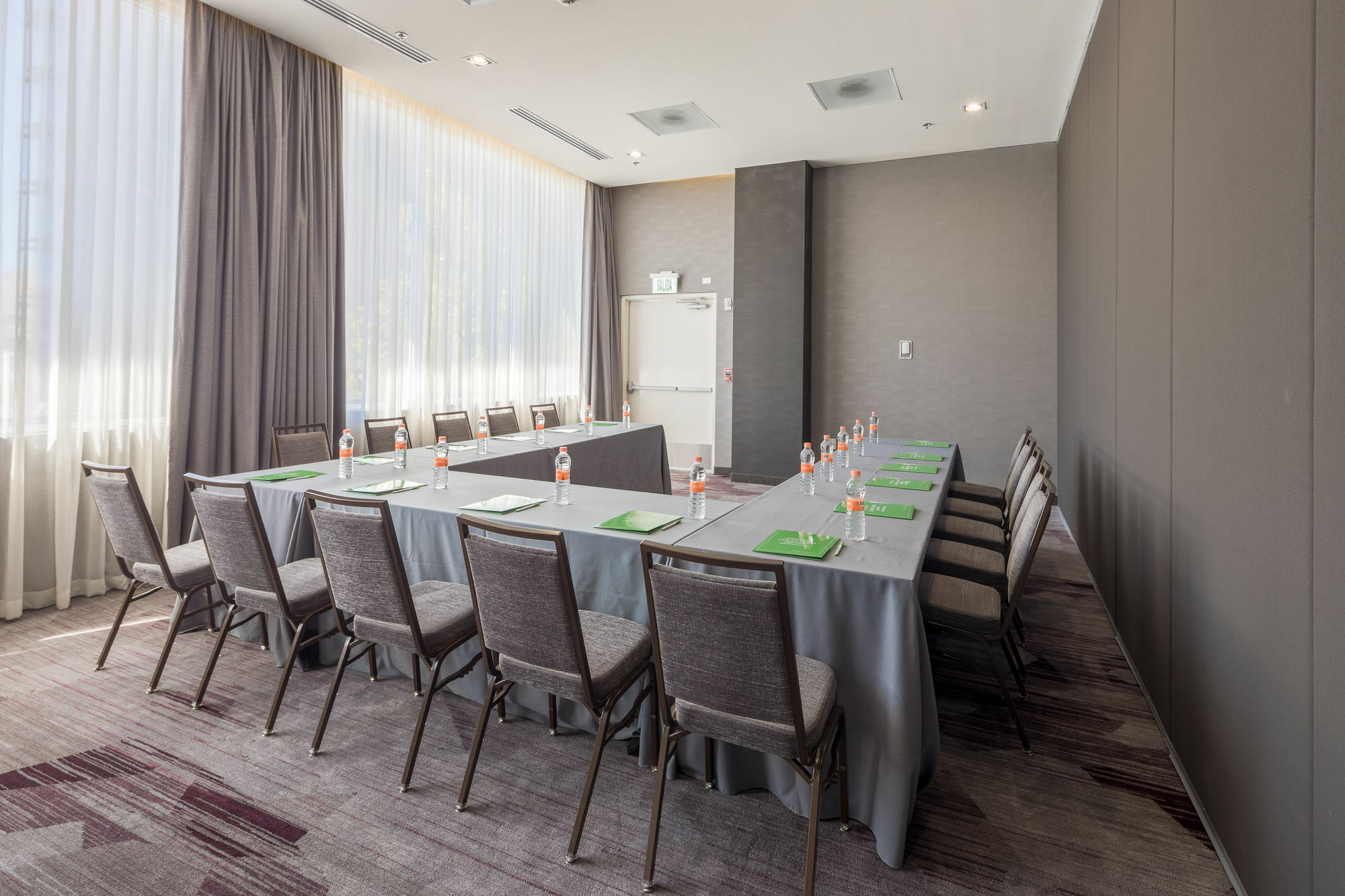 Courtyard By Marriott Chihuahua Hotel Buitenkant foto